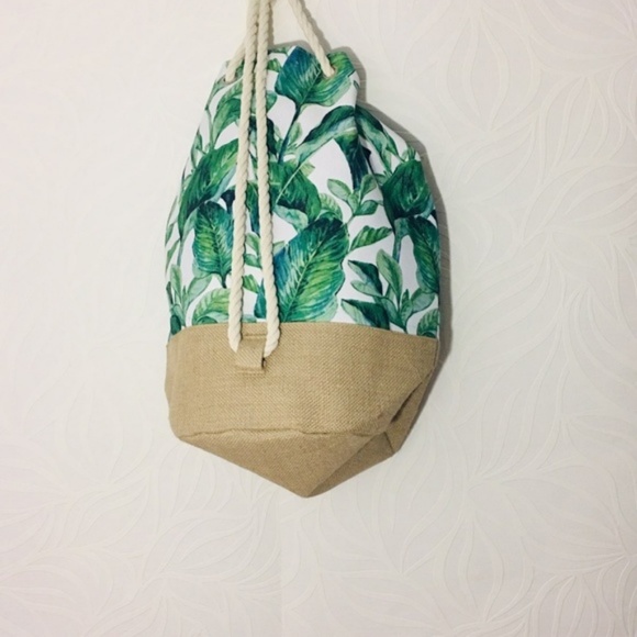 Beach Bag- Beach Handbag- Backpack - Picture 4 of 7